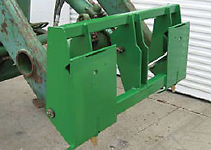 Adapter Bracket - John Deere 48 & 58 Loader to Skid Steer - Loader Conversion Brackets